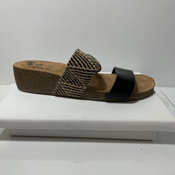 Jellypop Tanzania Black and Tan slide wedge sandal - Picture 4 of 4